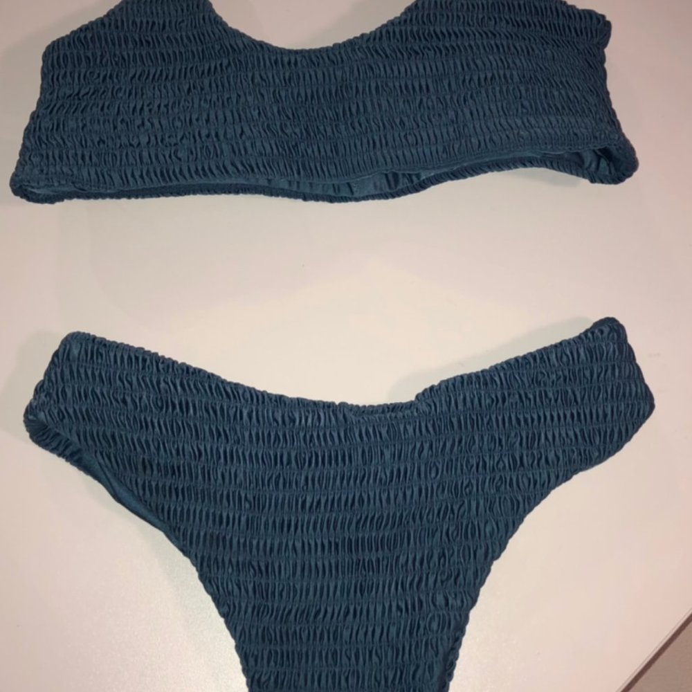 Bathing suit - Picture 3 of 4